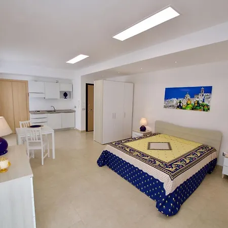 Nocleg ze śniadaniem Domus Le Ceramiche 4*