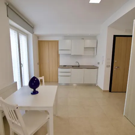 Domus Le Ceramiche Bed and breakfast 3*