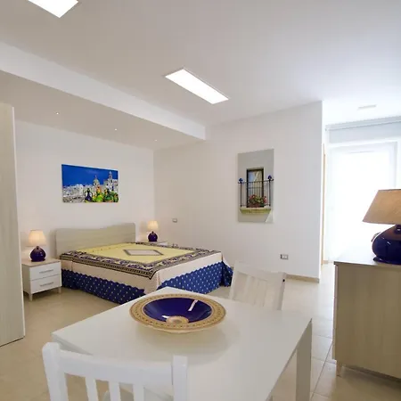 Domus Le Ceramiche Nocleg ze śniadaniem