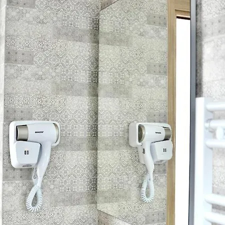 Domus Le Ceramiche Nocleg ze śniadaniem 4*