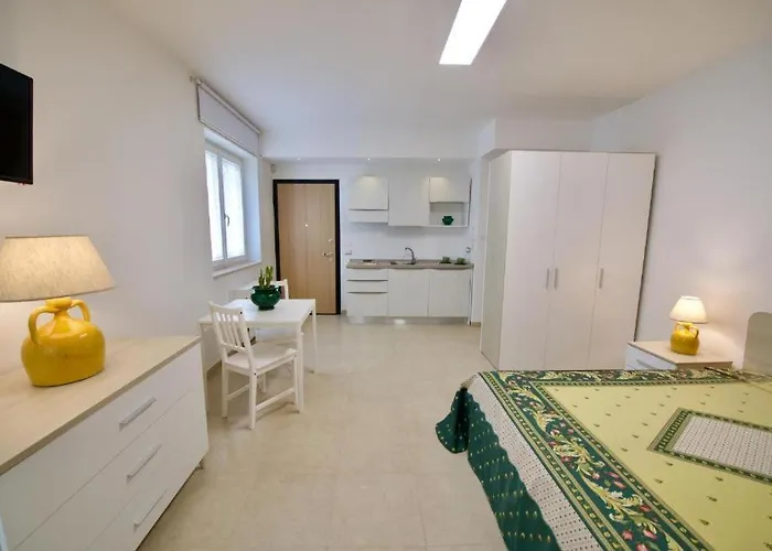 Oda ve Kahvaltı Domus Le Ceramiche 3*